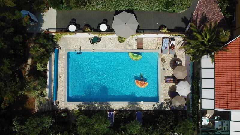 Hotel Aquitaine 카브레톤 외부 사진