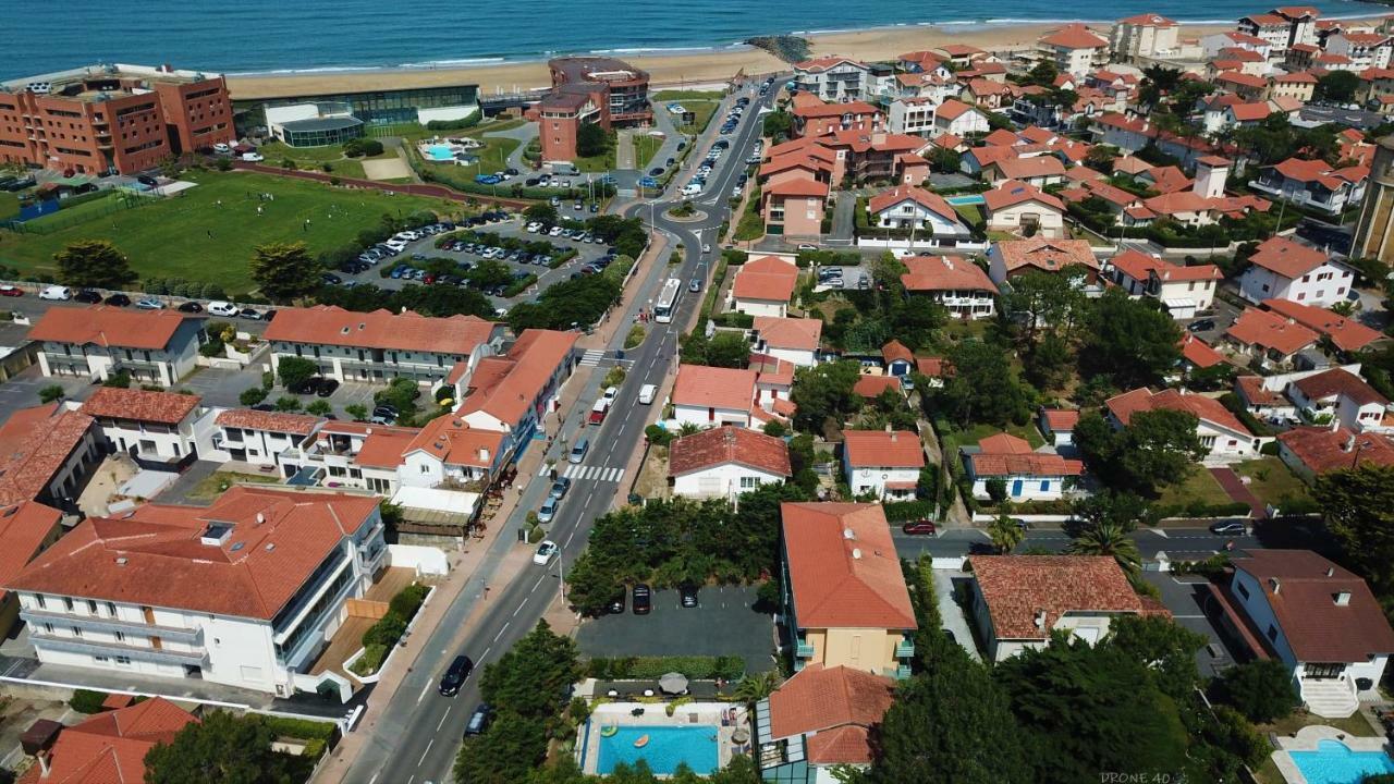 Hotel Aquitaine 카브레톤 외부 사진
